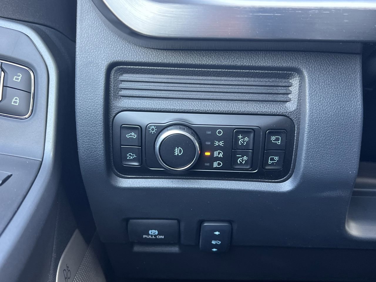 New 2025 Ford F350 Lariat w/ Lariat Ultimate Package image 17