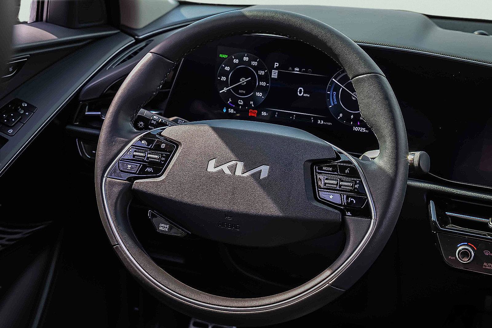 Certified 2024 Kia Niro Wave image 9