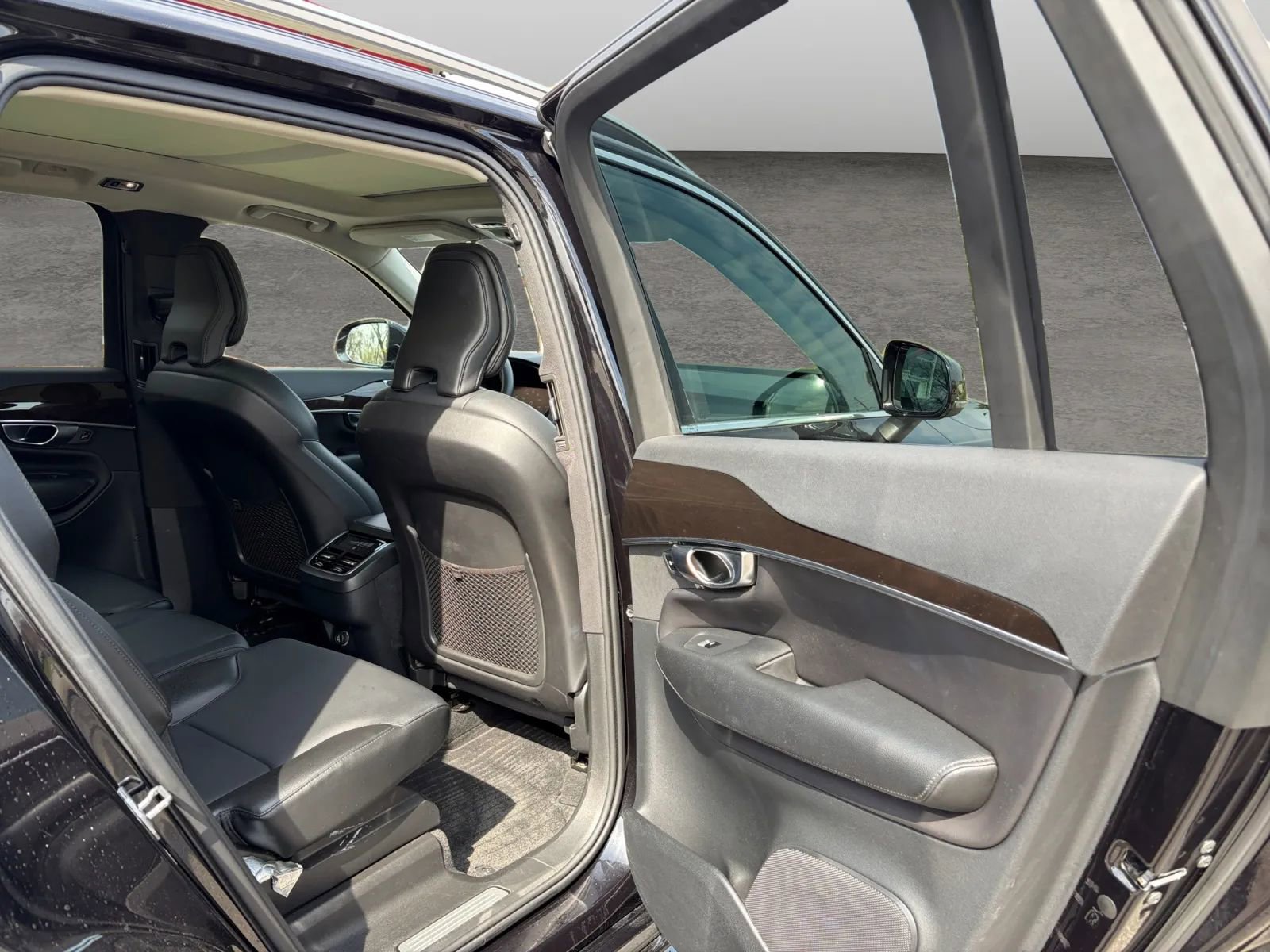 Used 2019 Volvo XC90 T5 Momentum AWD/4WD image 18