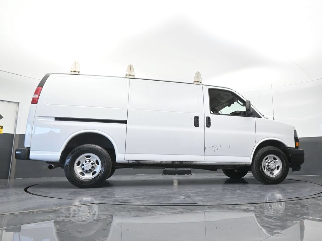 Used 2018 Chevrolet Express 2500 RWD image 43