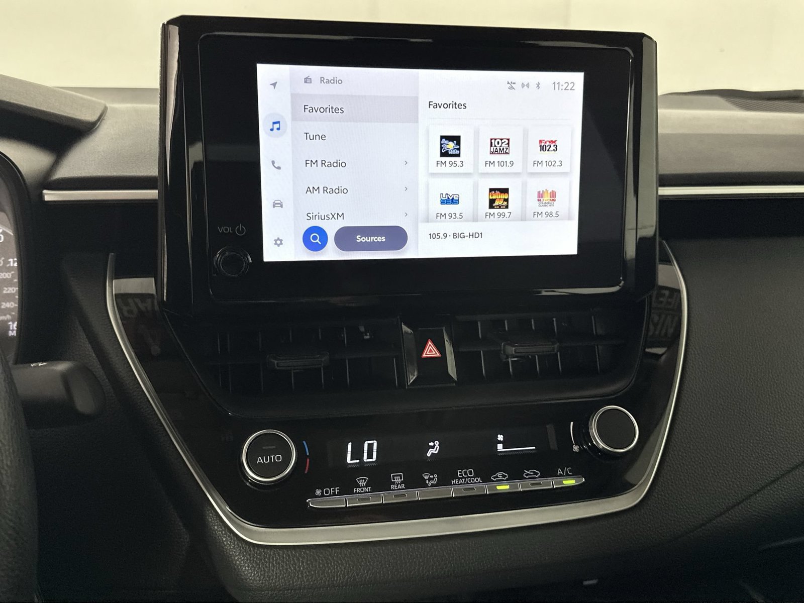 Used 2025 Toyota Corolla LE FWD image 20