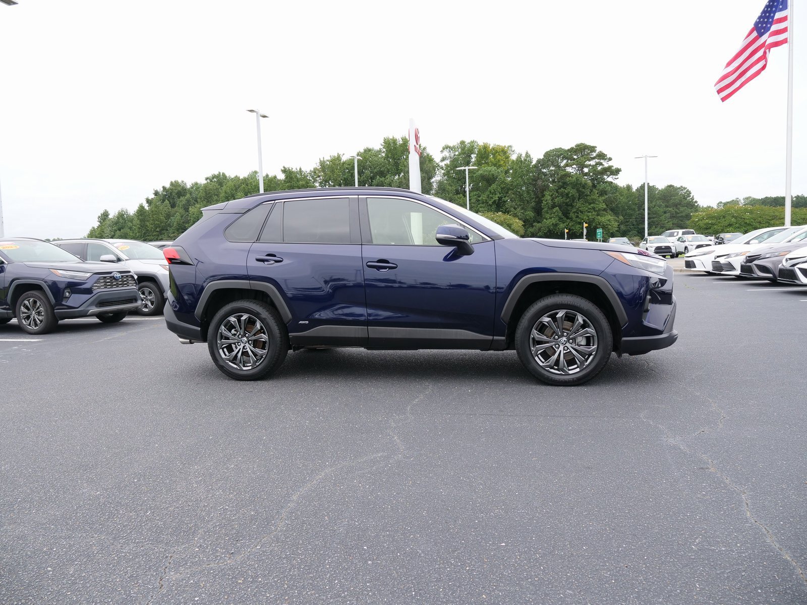 Used 2024 Toyota RAV4 XLE Premium image 3