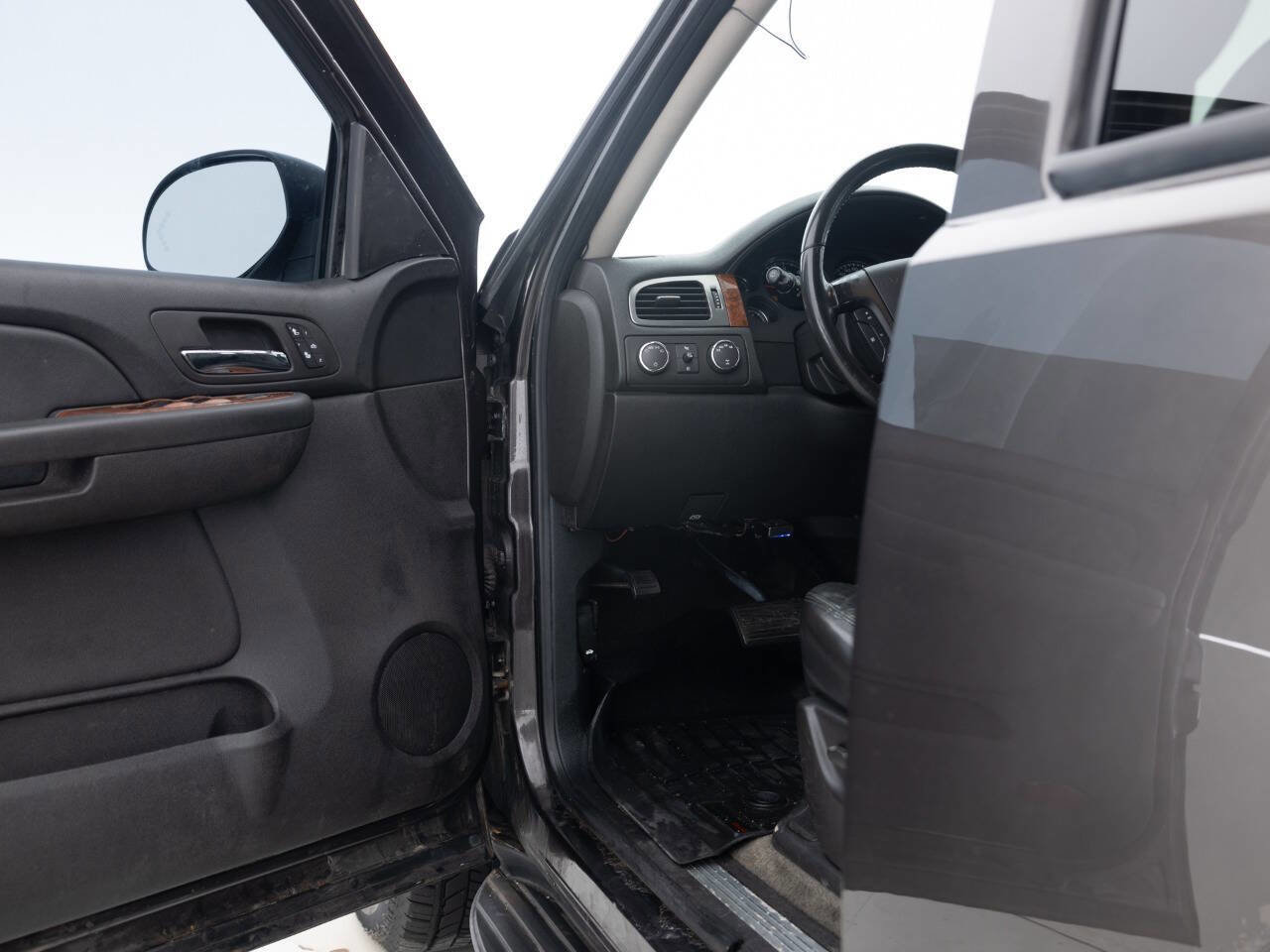 Used 2007 Chevrolet Tahoe LT w/ LT Preferred Equipment Group AWD/4WD image 24