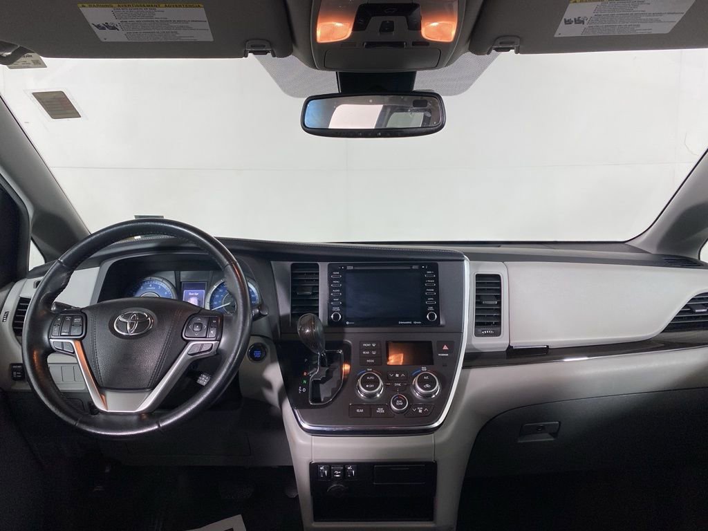 Used 2018 Toyota Sienna XLE w/ XLE Navigation Package image 24