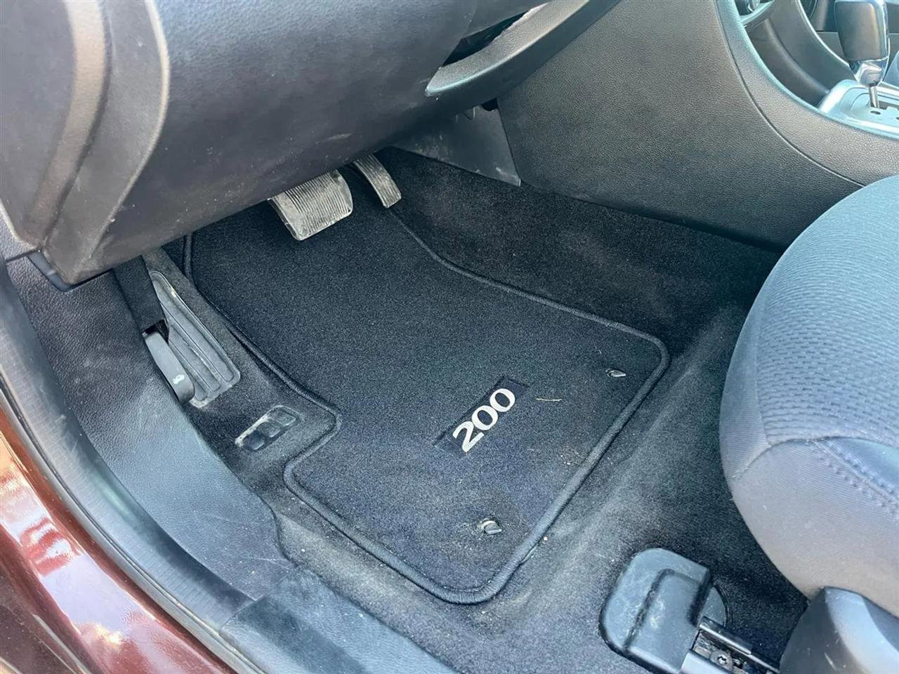 Used 2012 Chrysler 200 Touring image 14