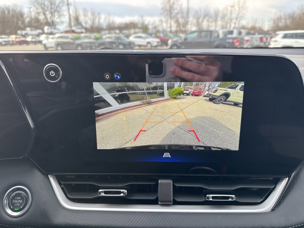 Used 2025 Chevrolet Equinox LT image 15