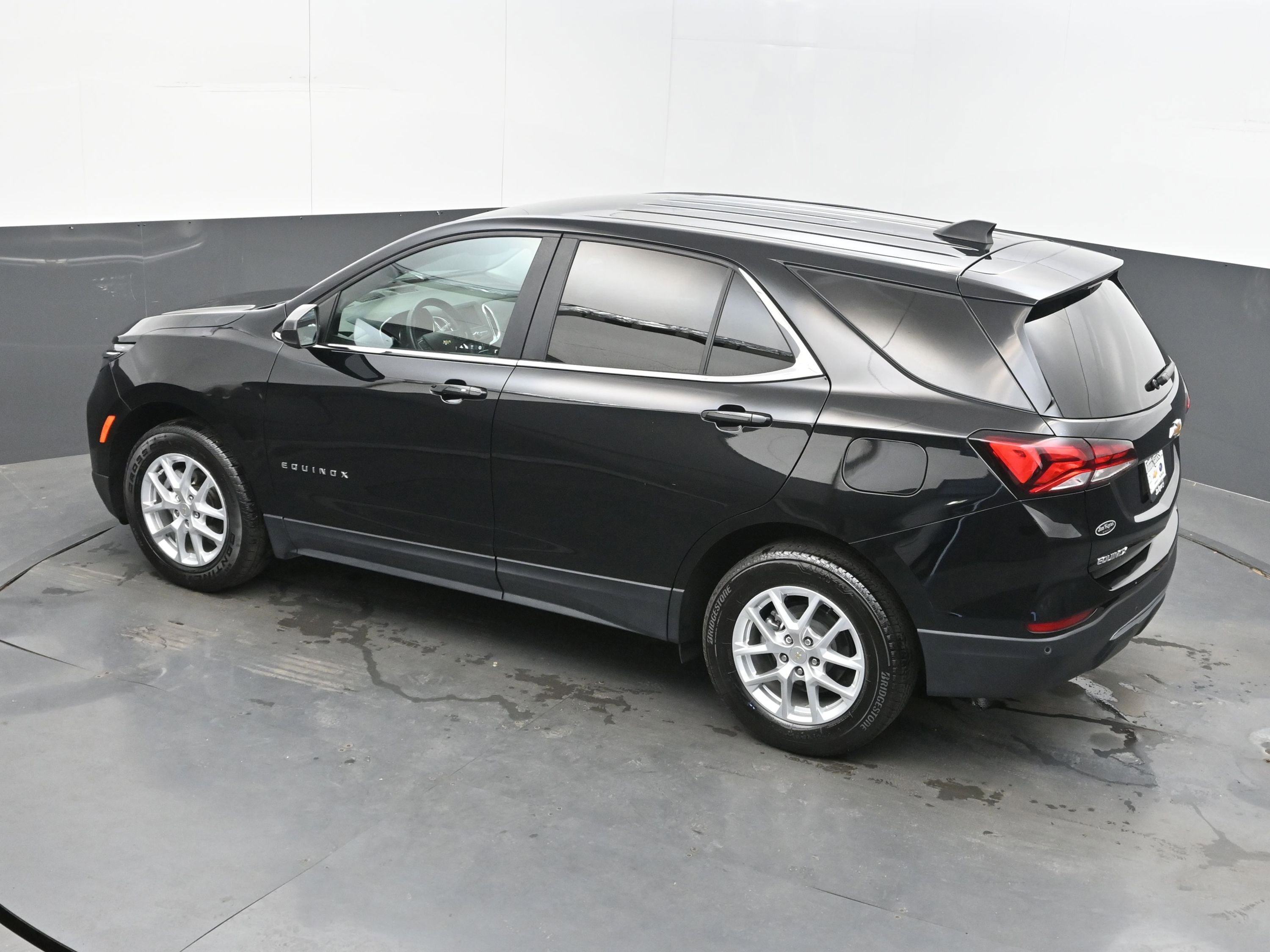 Used 2024 Chevrolet Equinox LT image 30