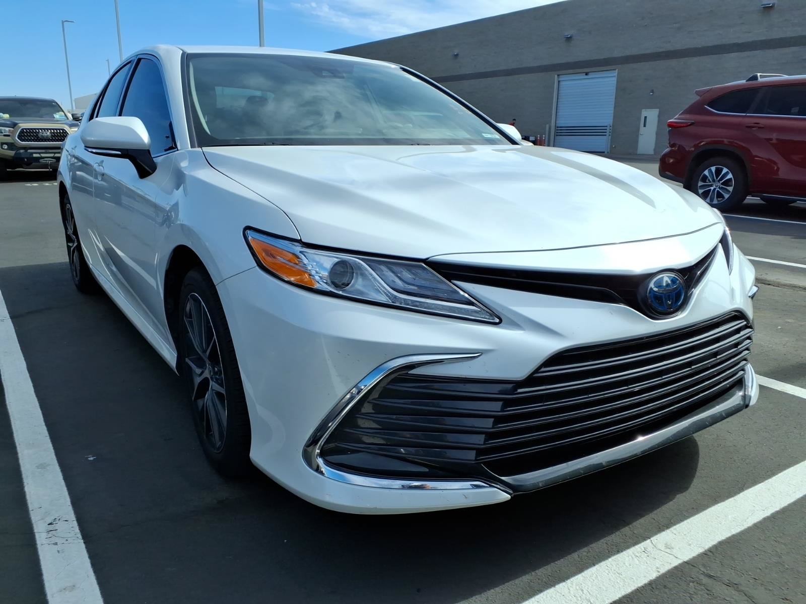 Used 2024 Toyota Camry XLE FWD image 1