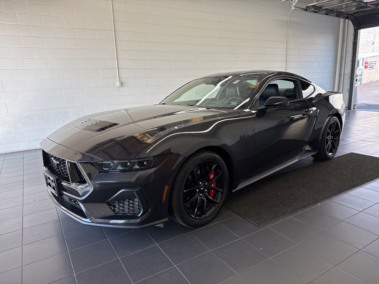 Used 2024 Ford Mustang GT Premium RWD image 4