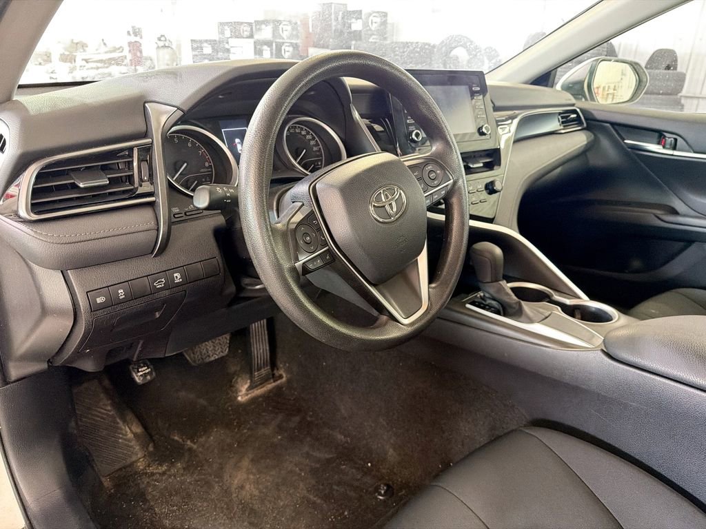 Used 2022 Toyota Camry LE FWD image 8