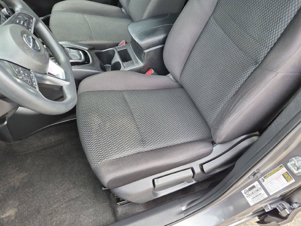 Used 2020 Nissan Rogue Sport S w/ Appearance Package AWD/4WD image 19