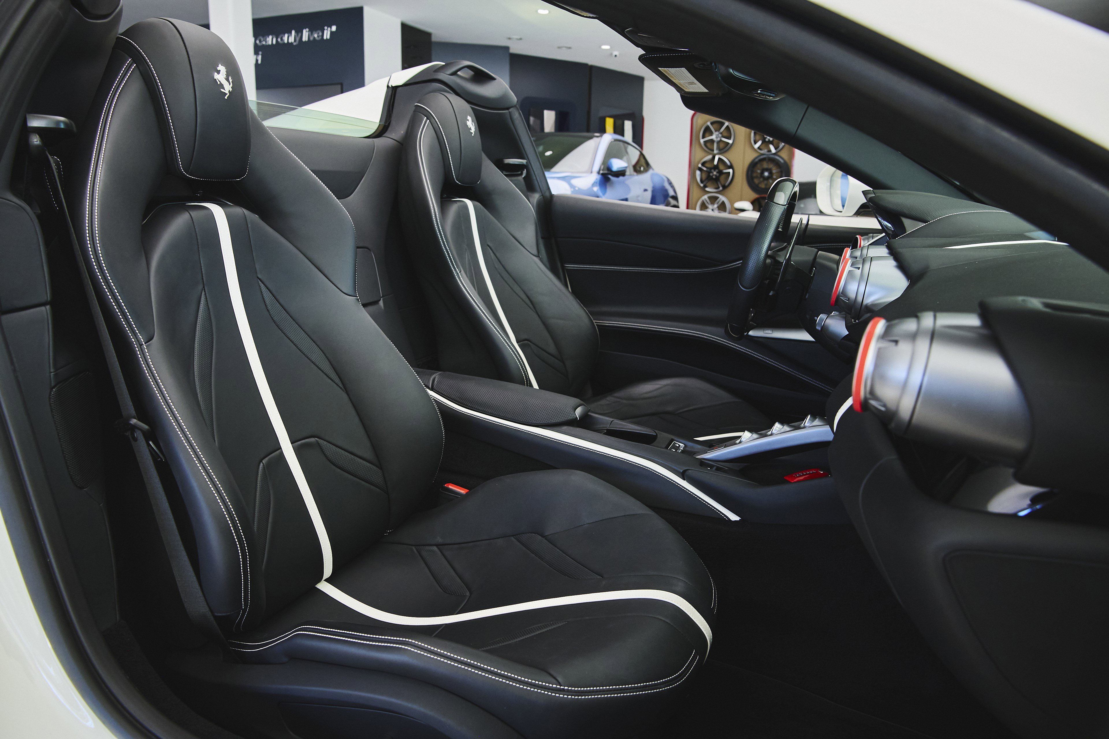 Used 2023 Ferrari 812 GTS image 36