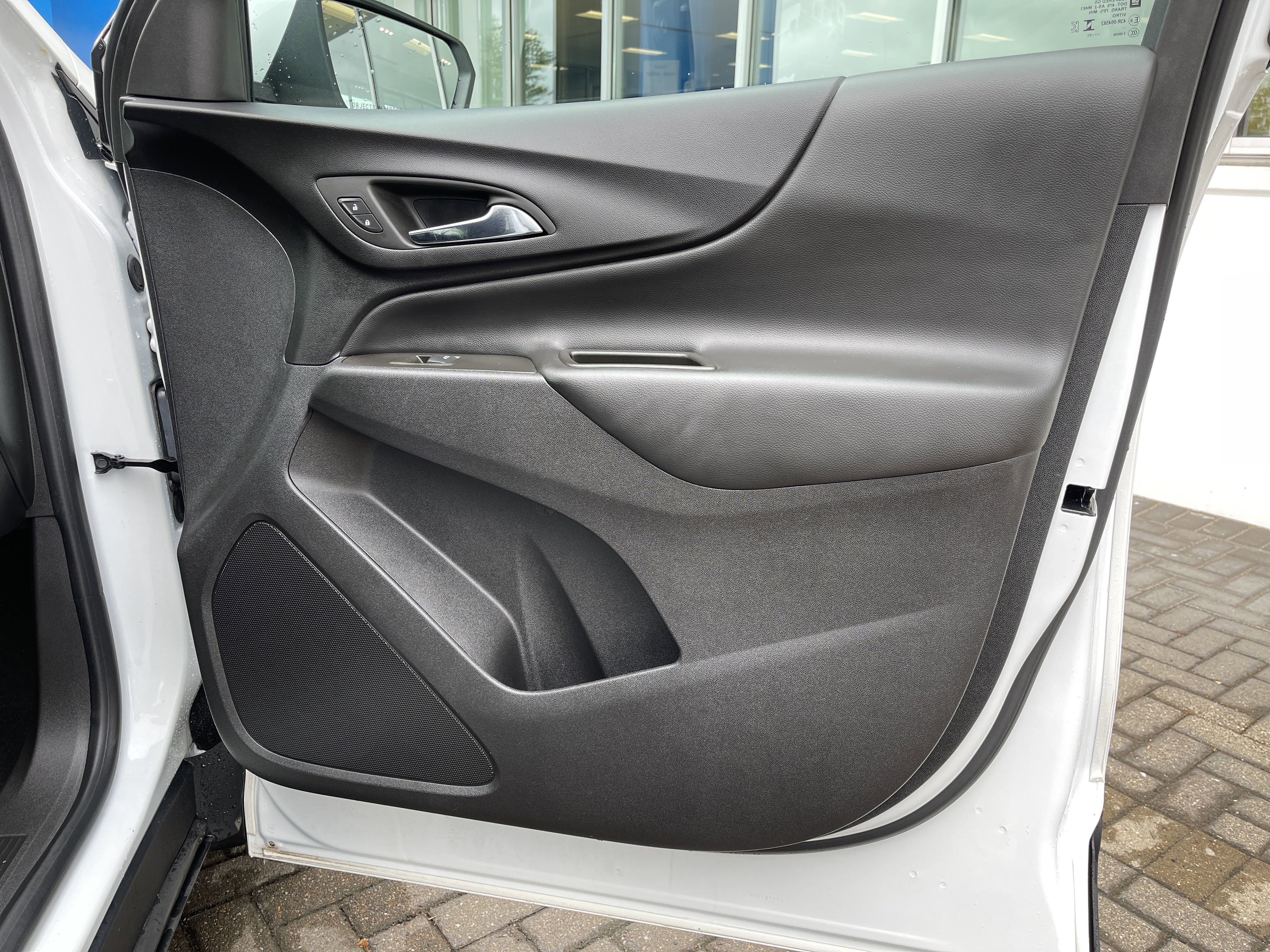 Used 2023 Chevrolet Equinox LT image 34