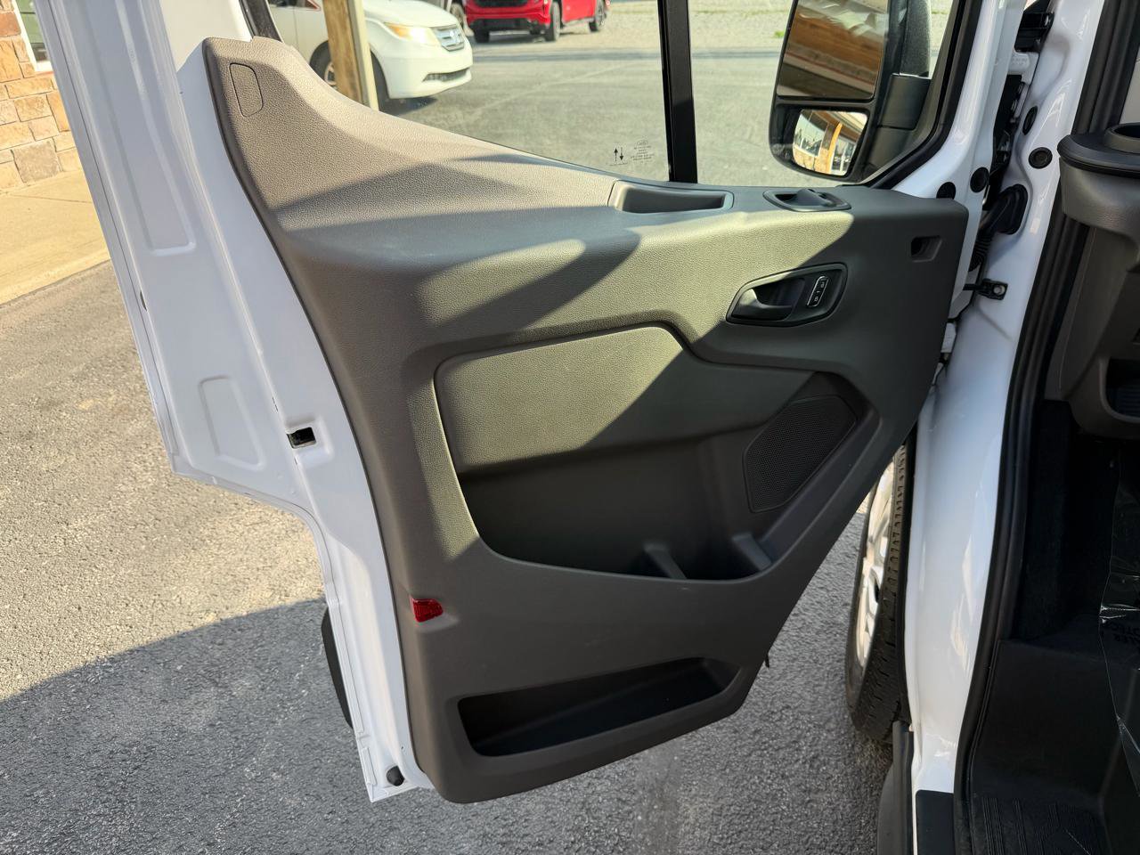 Used 2024 Ford Transit 350 XLT RWD image 13