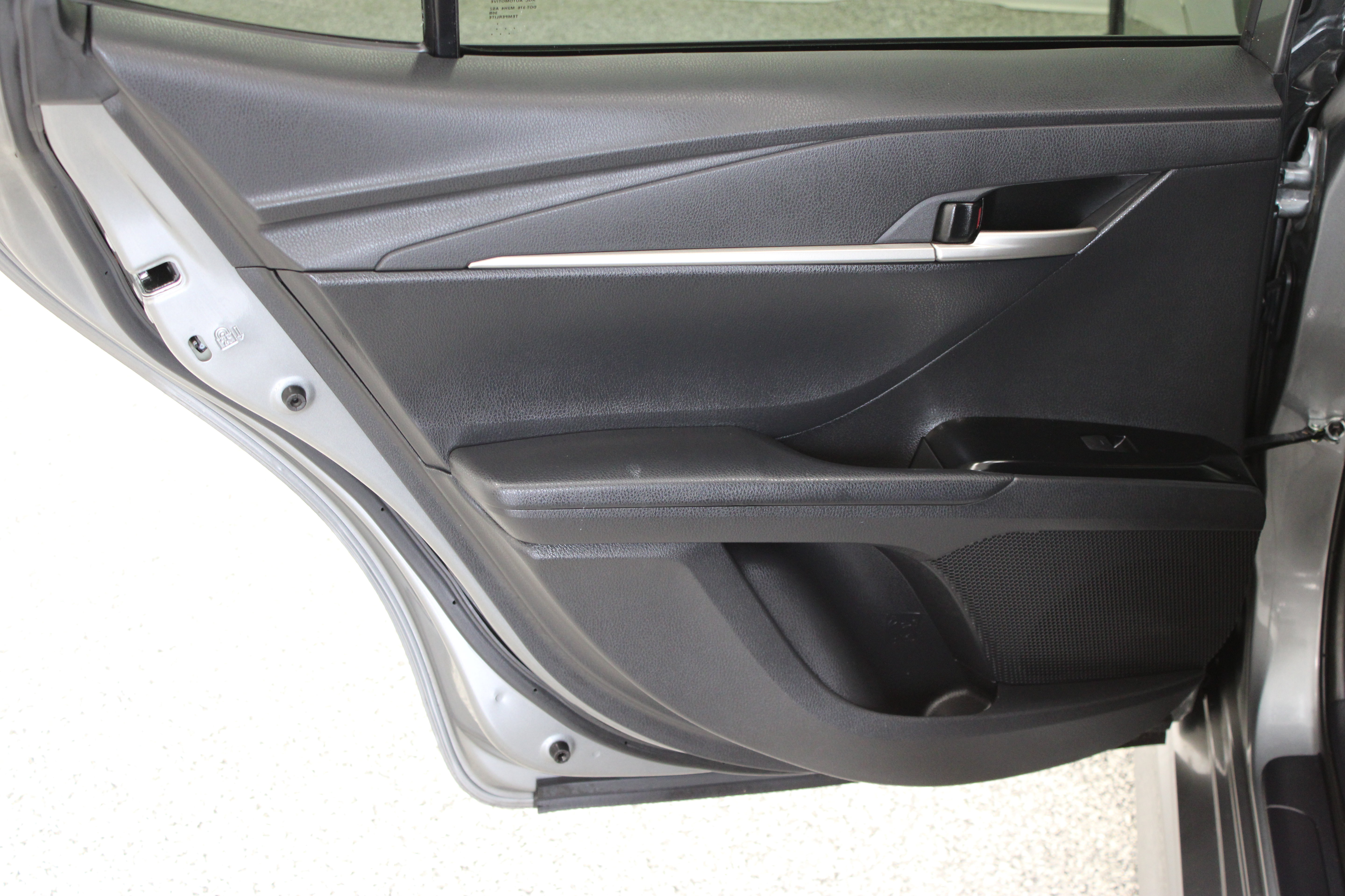 Used 2025 Toyota Camry SE FWD image 26
