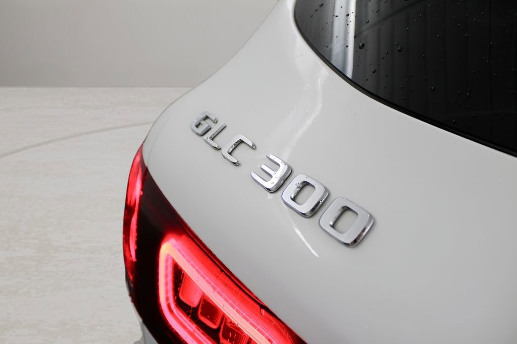 Used 2022 Mercedes-Benz GLC 300 image 19