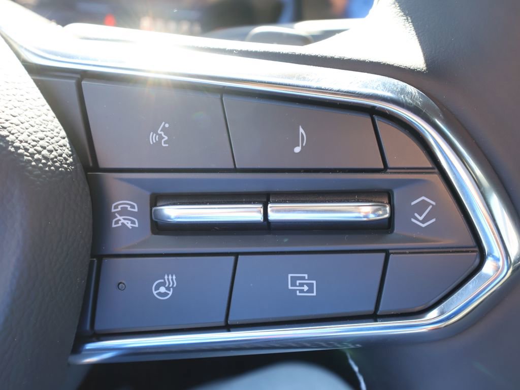 New 2026 Chevrolet Traverse LT w/ Sun and Wheel Package FWD image 18