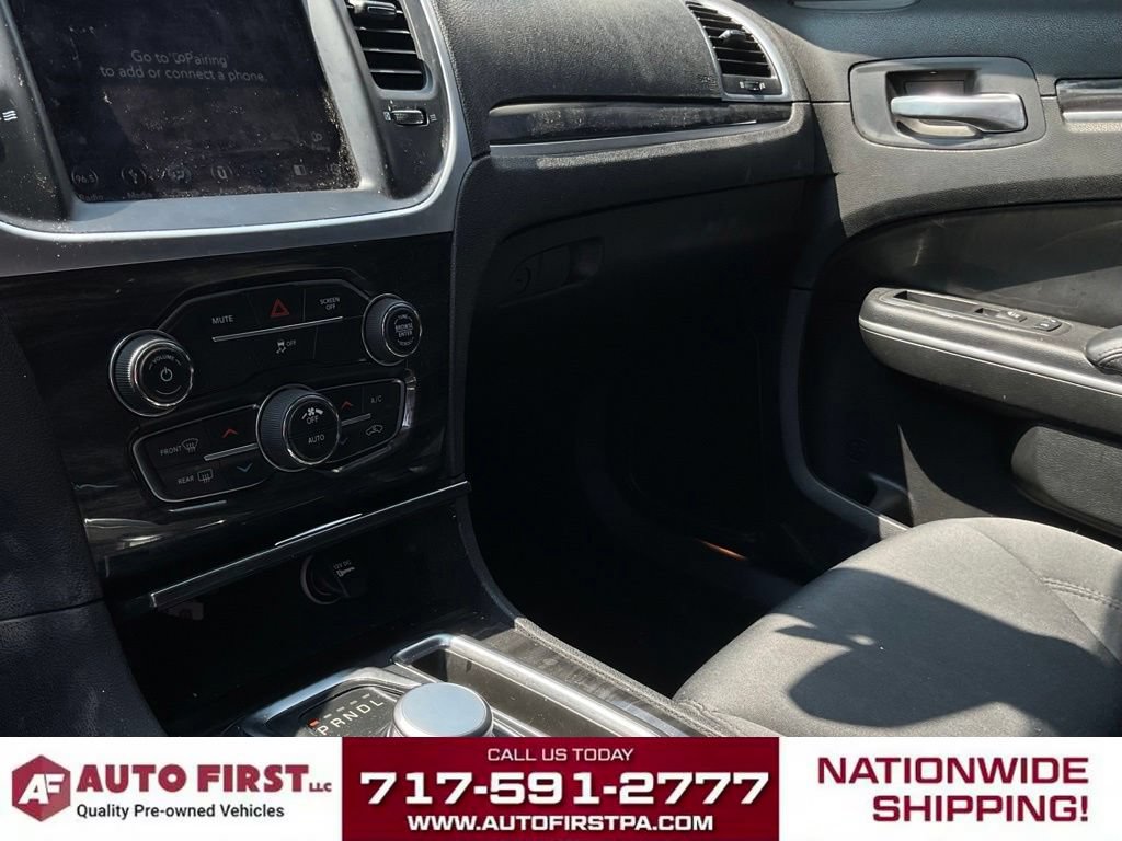 Used 2019 Chrysler 300 Touring w/ Sport Appearance Package RWD image 18