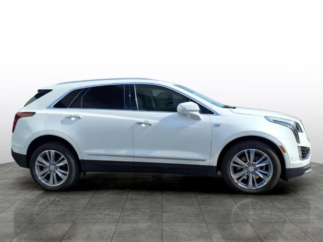 Used 2024 Cadillac XT5 Premium Luxury w/ Technology Package AWD/4WD image 6