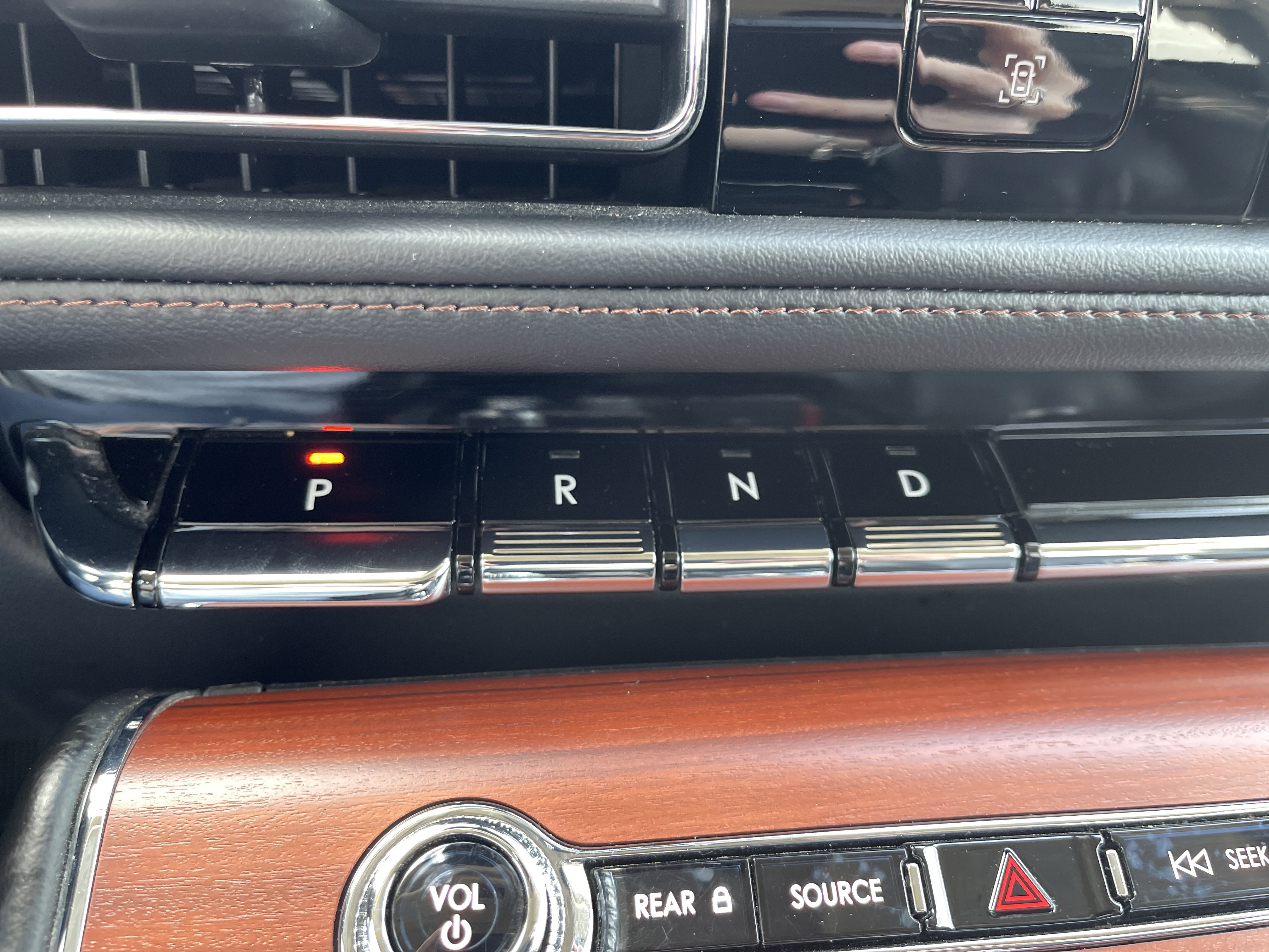 Used 2024 Lincoln Aviator Reserve w/ Equipment Group 201A AWD/4WD image 28