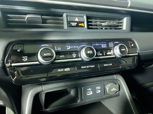 Used 2024 Honda Pilot Touring image 9