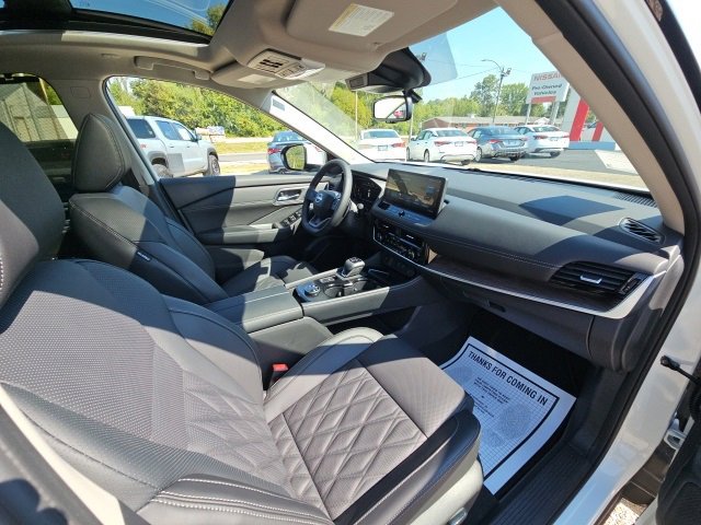 New 2026 Nissan Rogue Platinum image 38