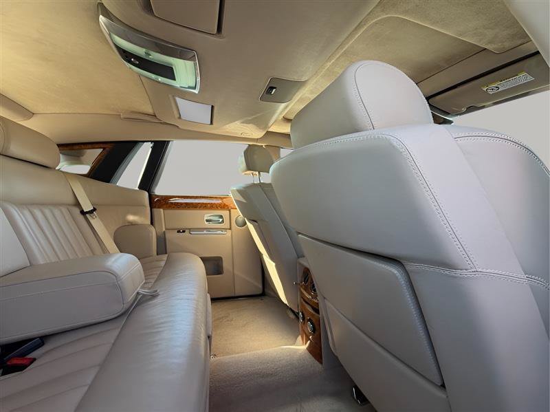 Used 2006 Rolls-Royce Phantom Sedan RWD image 81