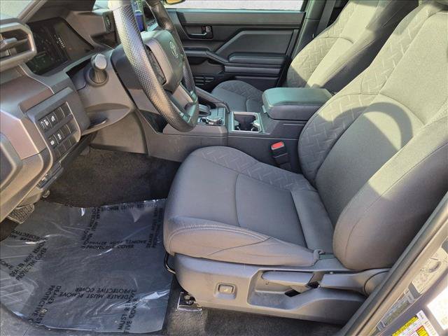Certified 2024 Toyota Tacoma SR5 AWD/4WD image 14