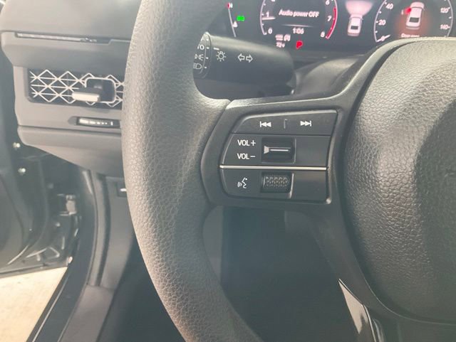 Used 2025 Honda Accord SE image 9