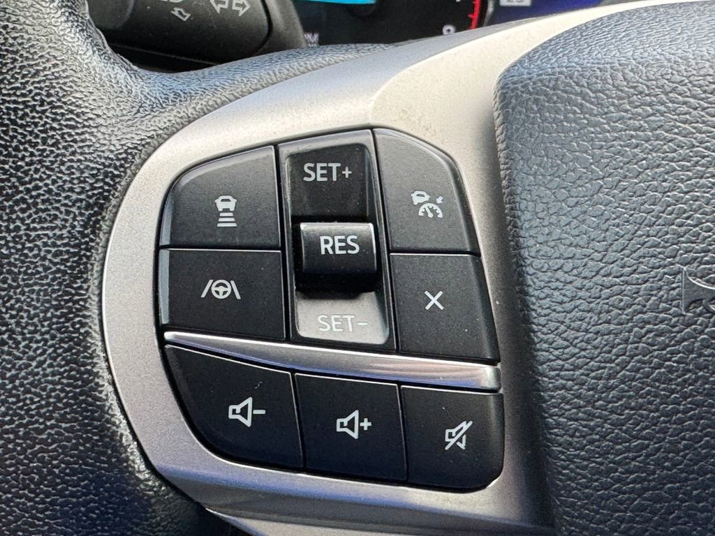 Used 2022 Ford Explorer XLT w/ Equipment Group 202A image 25