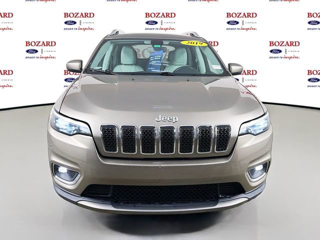 Used 2019 Jeep Cherokee Limited image 2