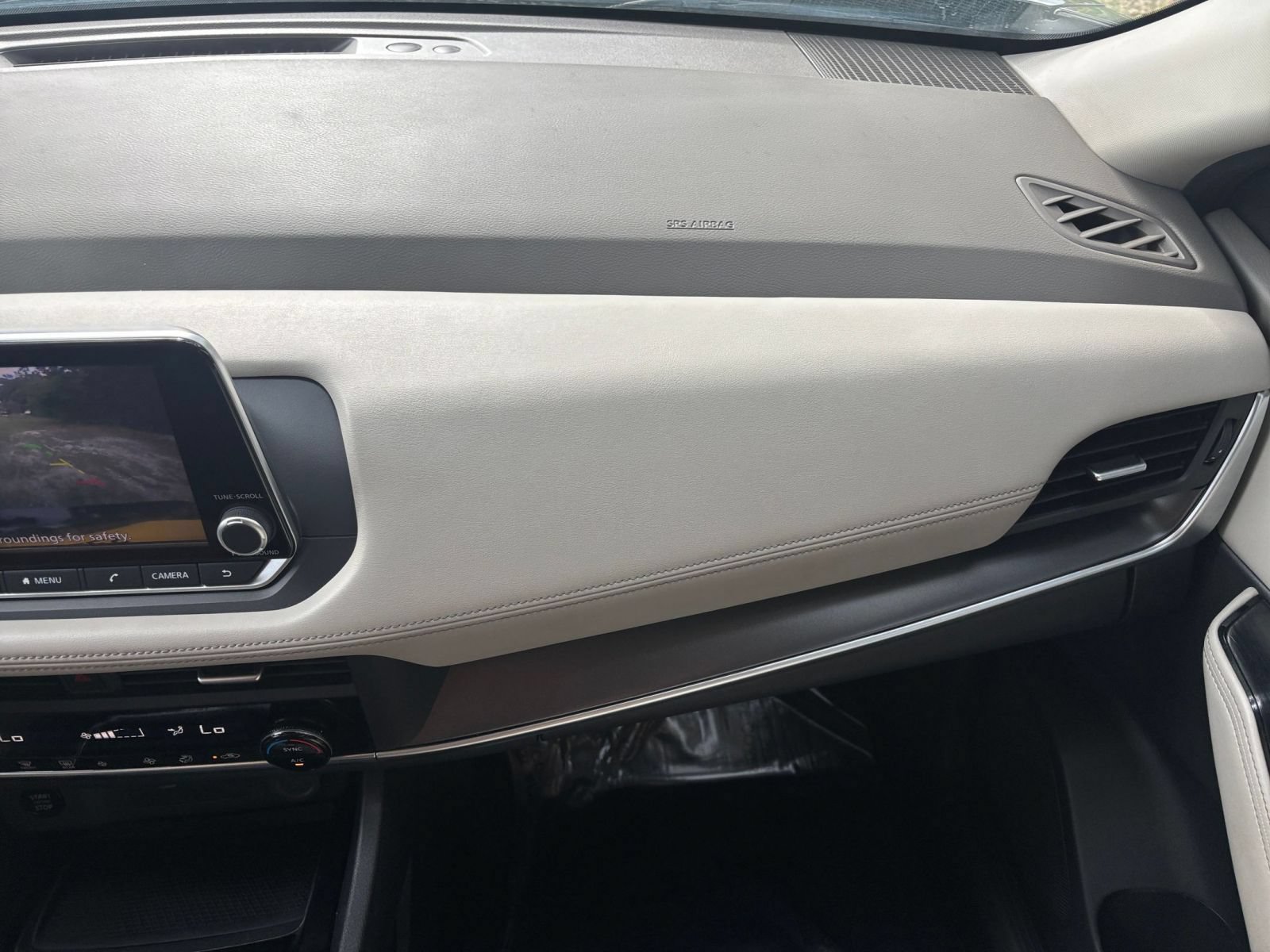 Used 2025 Nissan Rogue SV AWD/4WD image 36