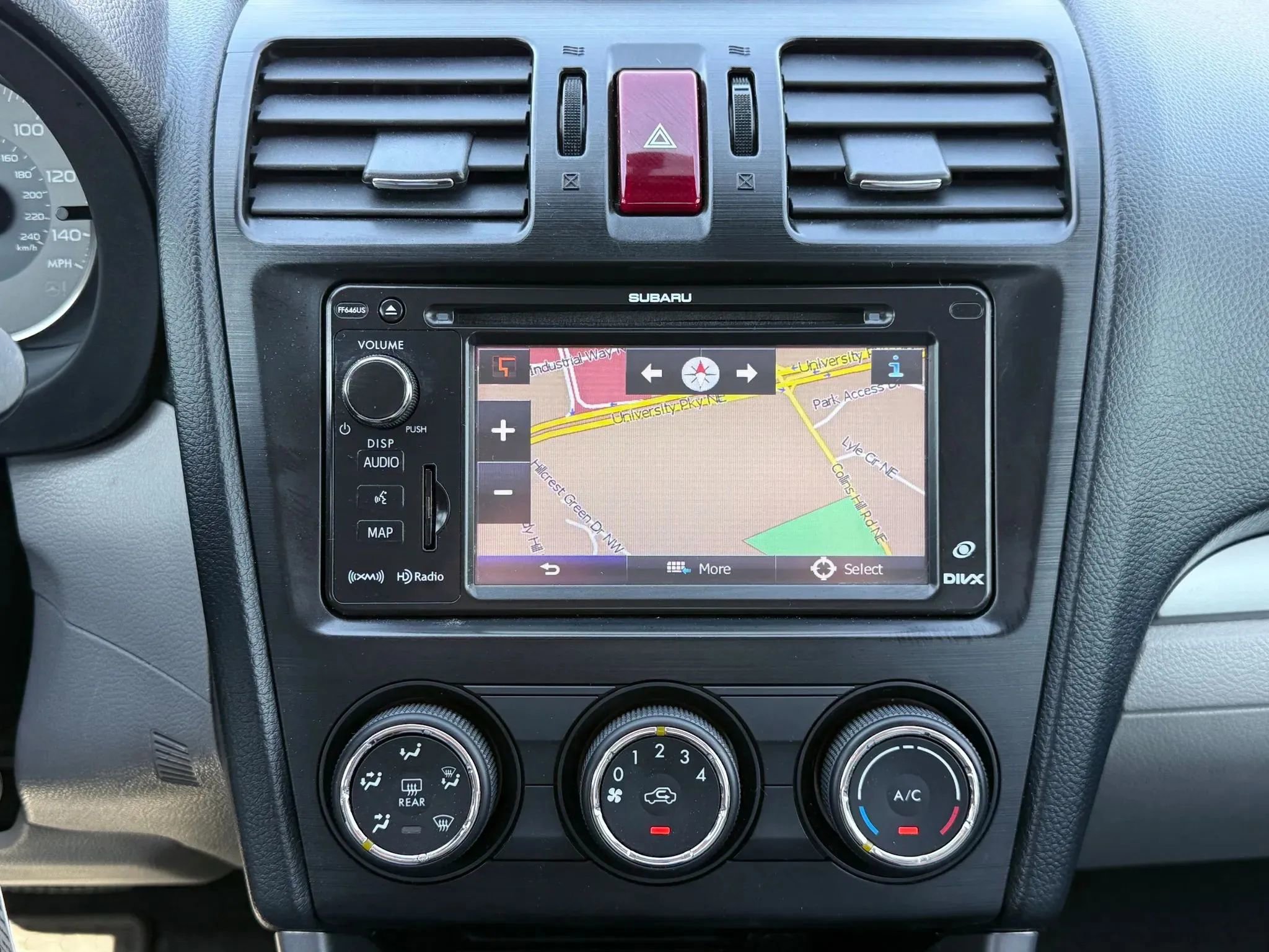 Used 2015 Subaru Forester 2.5i Premium image 26