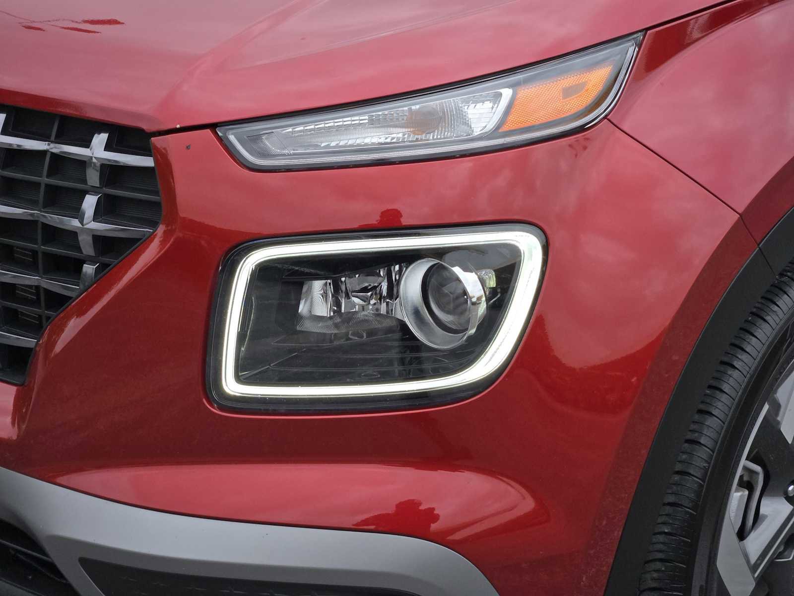 Certified 2025 Hyundai Venue Limited image 9