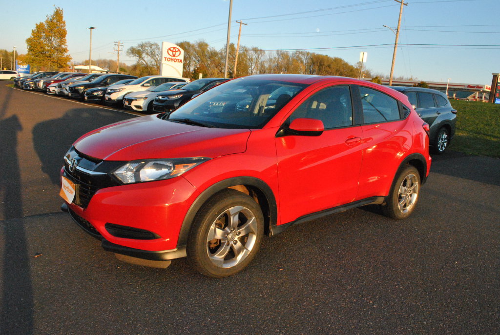 Certified 2018 Honda HR-V LX image 3