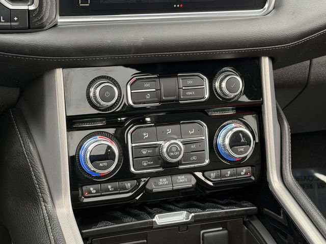 Used 2023 GMC Yukon Denali image 17
