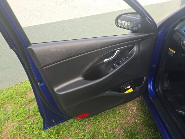 Used 2020 Hyundai Elantra GT w/ Style Package 02 FWD image 15