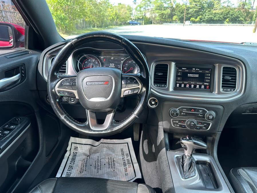 Used 2019 Dodge Charger SXT w/ Leather Interior Group image 25