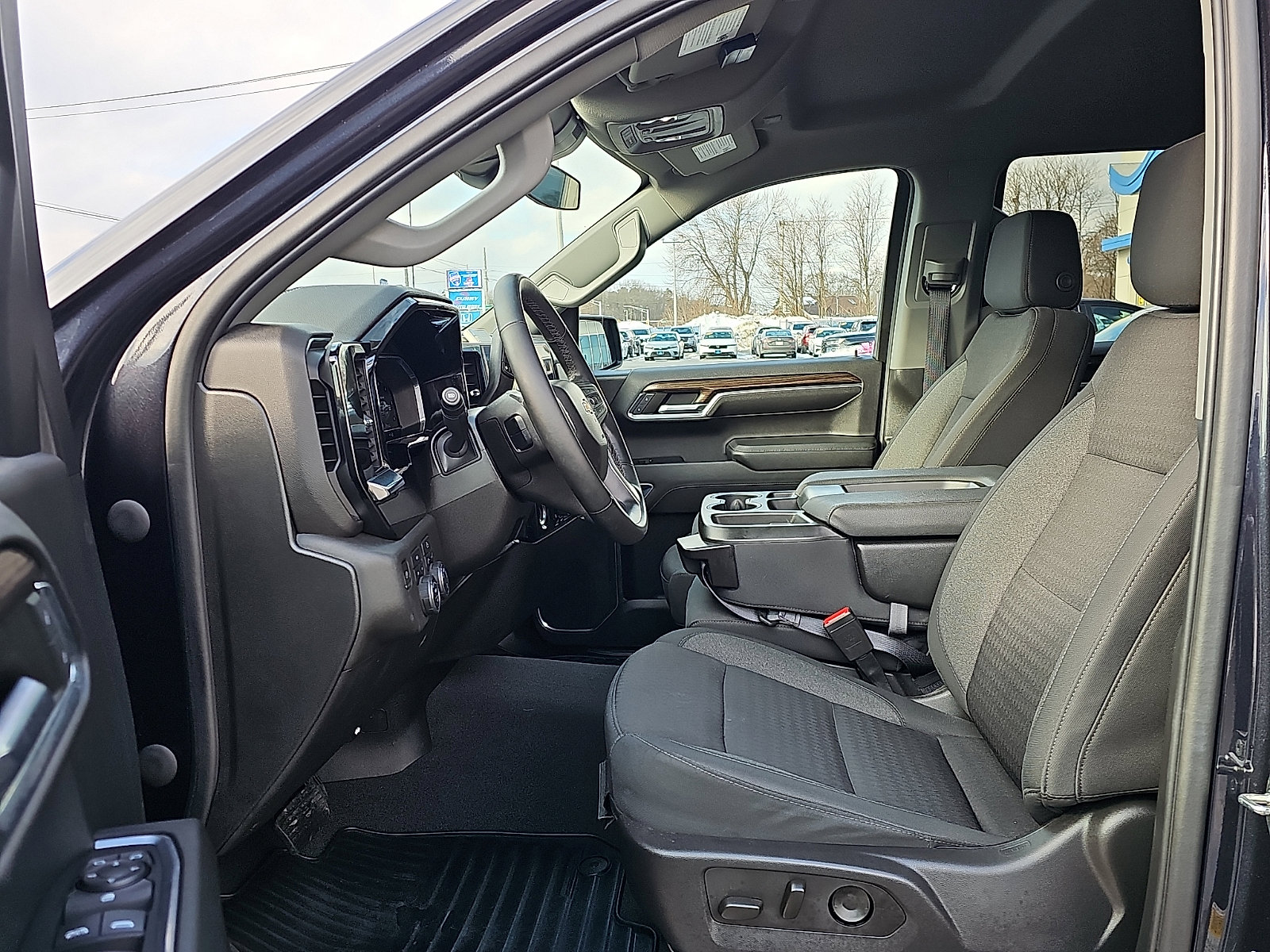 Used 2023 Chevrolet Silverado 1500 LT image 13