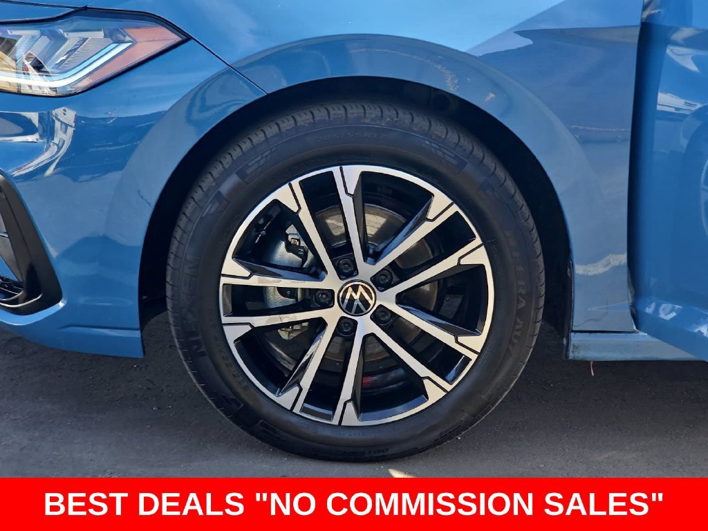Used 2025 Volkswagen Jetta Sport FWD image 35