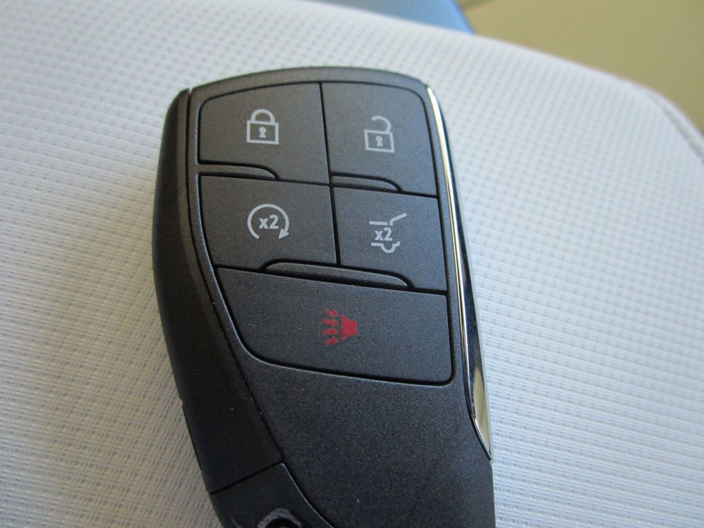 New 2026 Chevrolet Equinox EV LT w/ Convenience Package II image 39