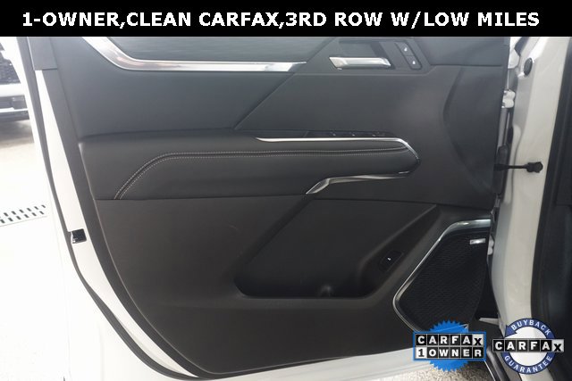 Used 2025 GMC Acadia Elevation image 13