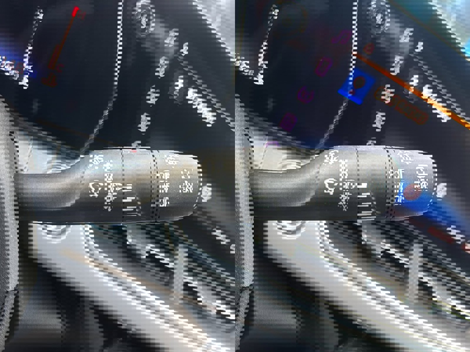 Used 2024 Chevrolet Trax LT w/ Driver Confidence Package image 28