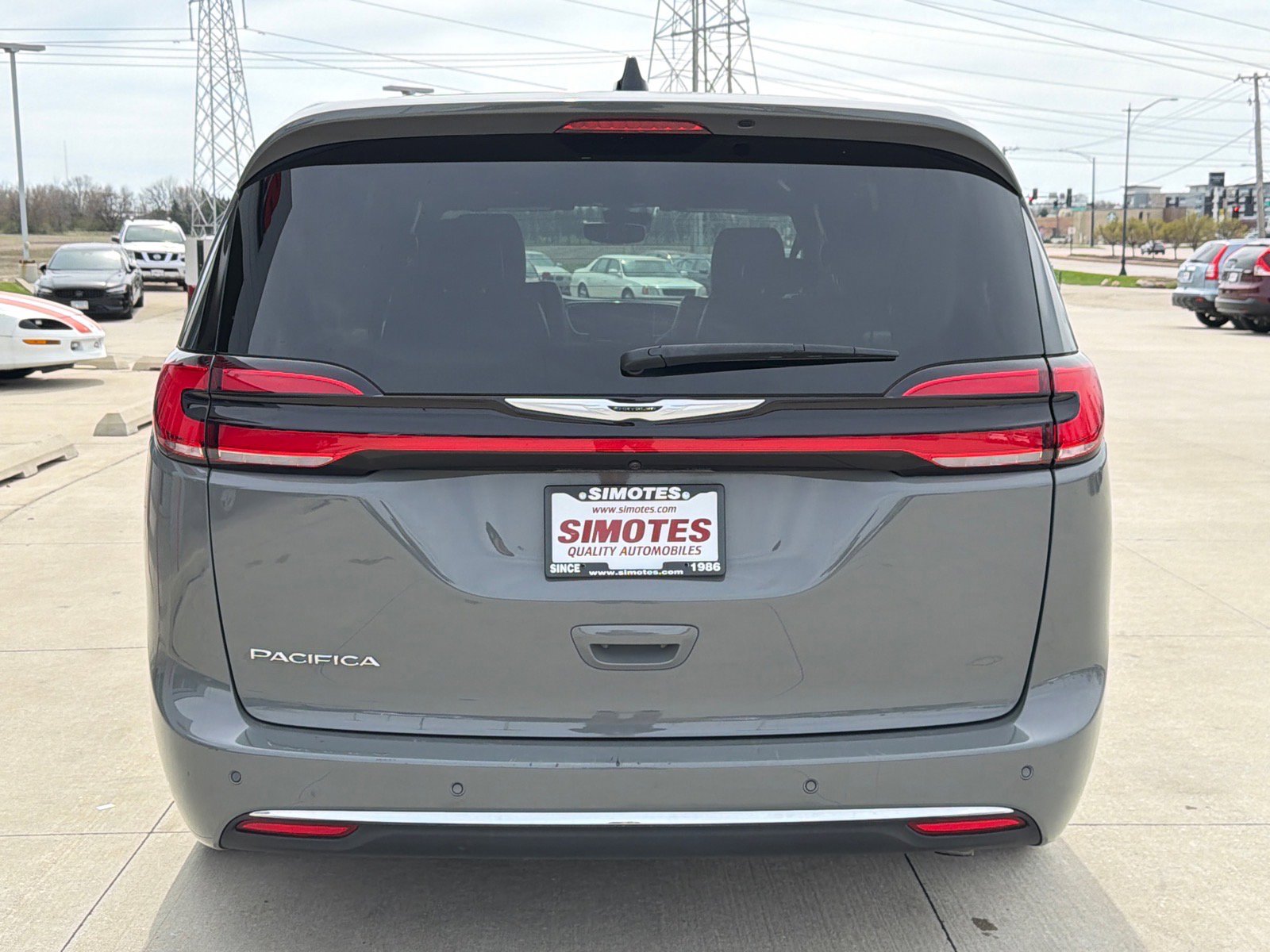 Used 2025 Chrysler Pacifica Select FWD image 7