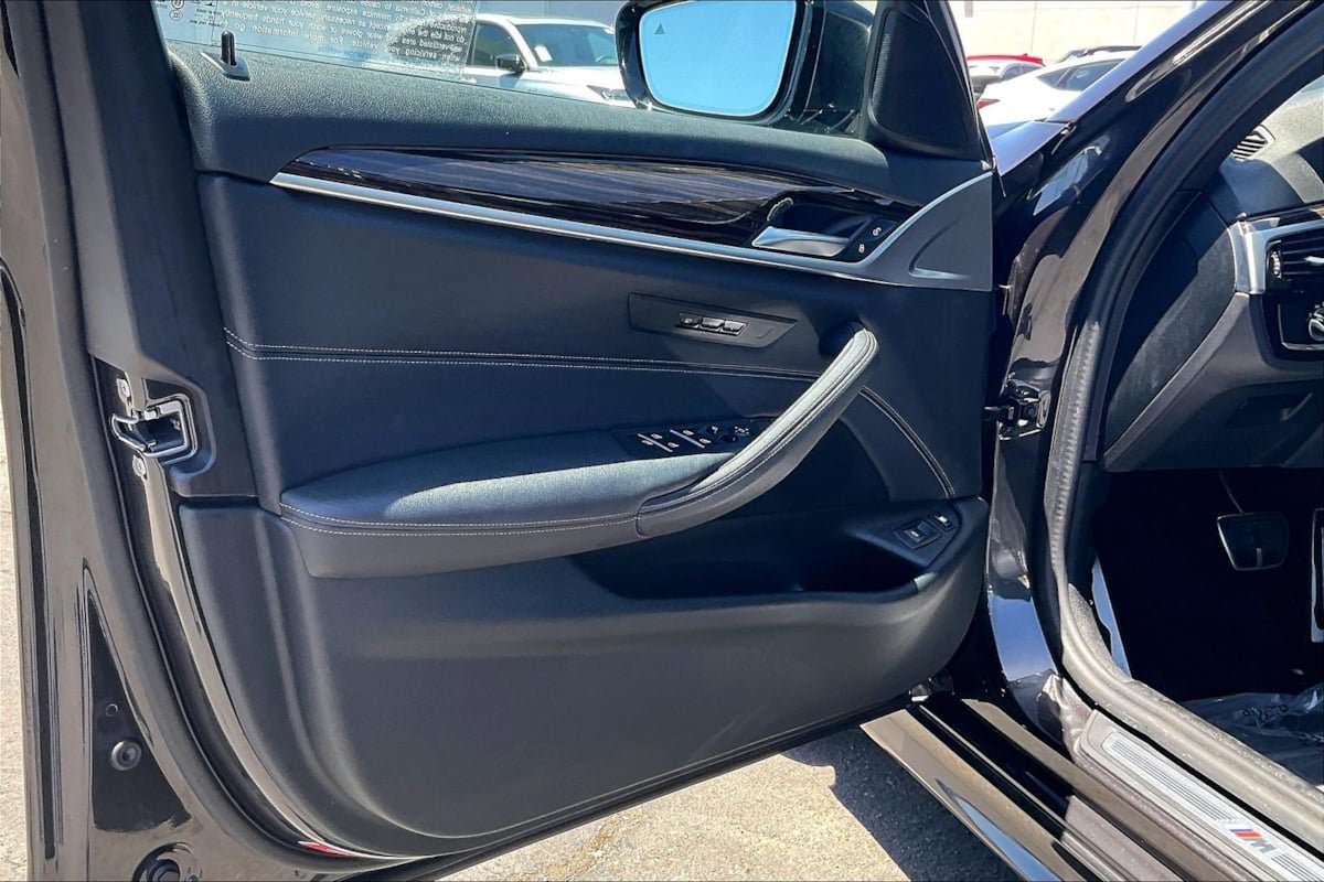 Used 2023 BMW 530e w/ M Sport Package RWD image 20