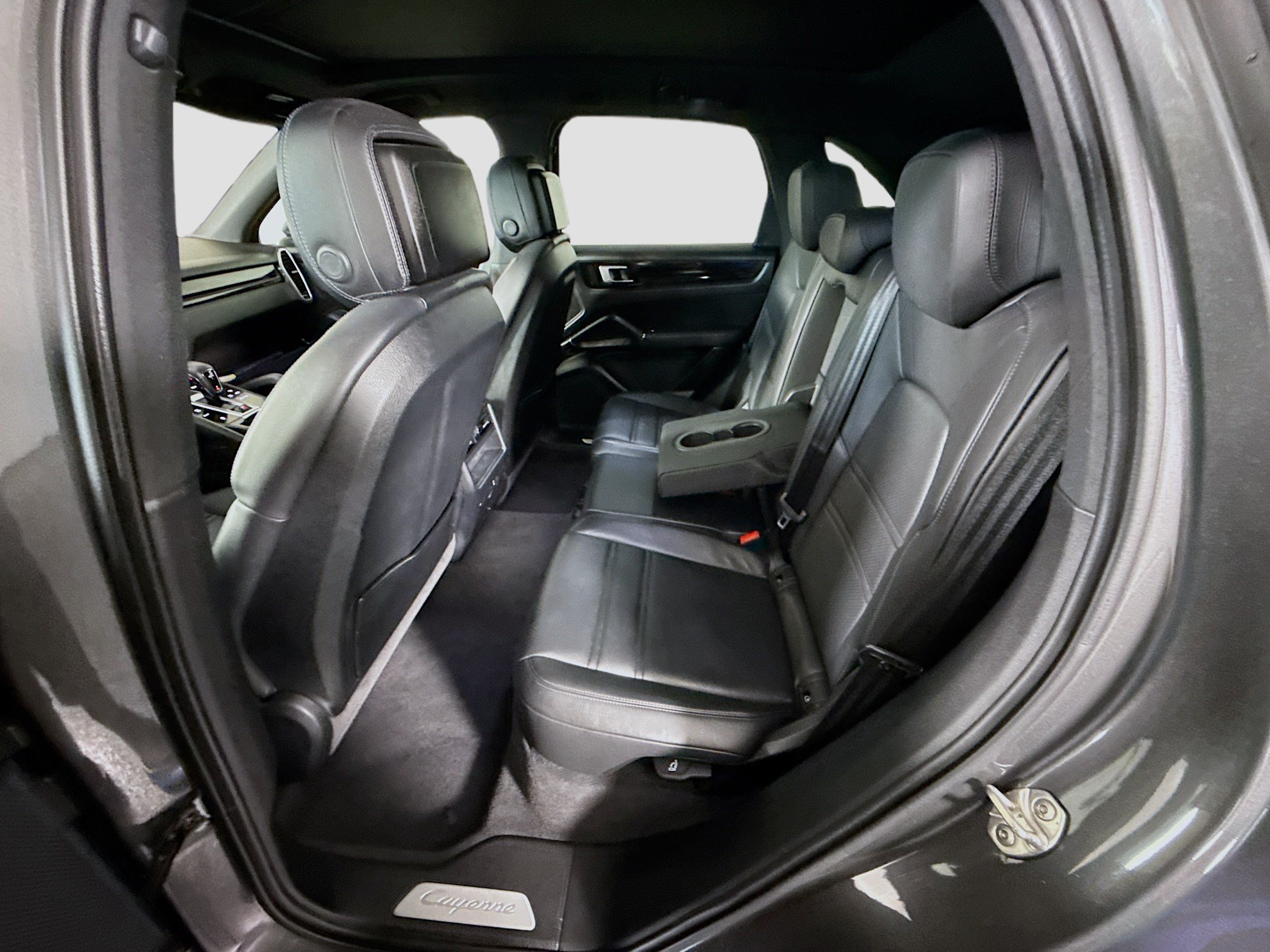 Used 2023 Porsche Cayenne AWD/4WD image 24