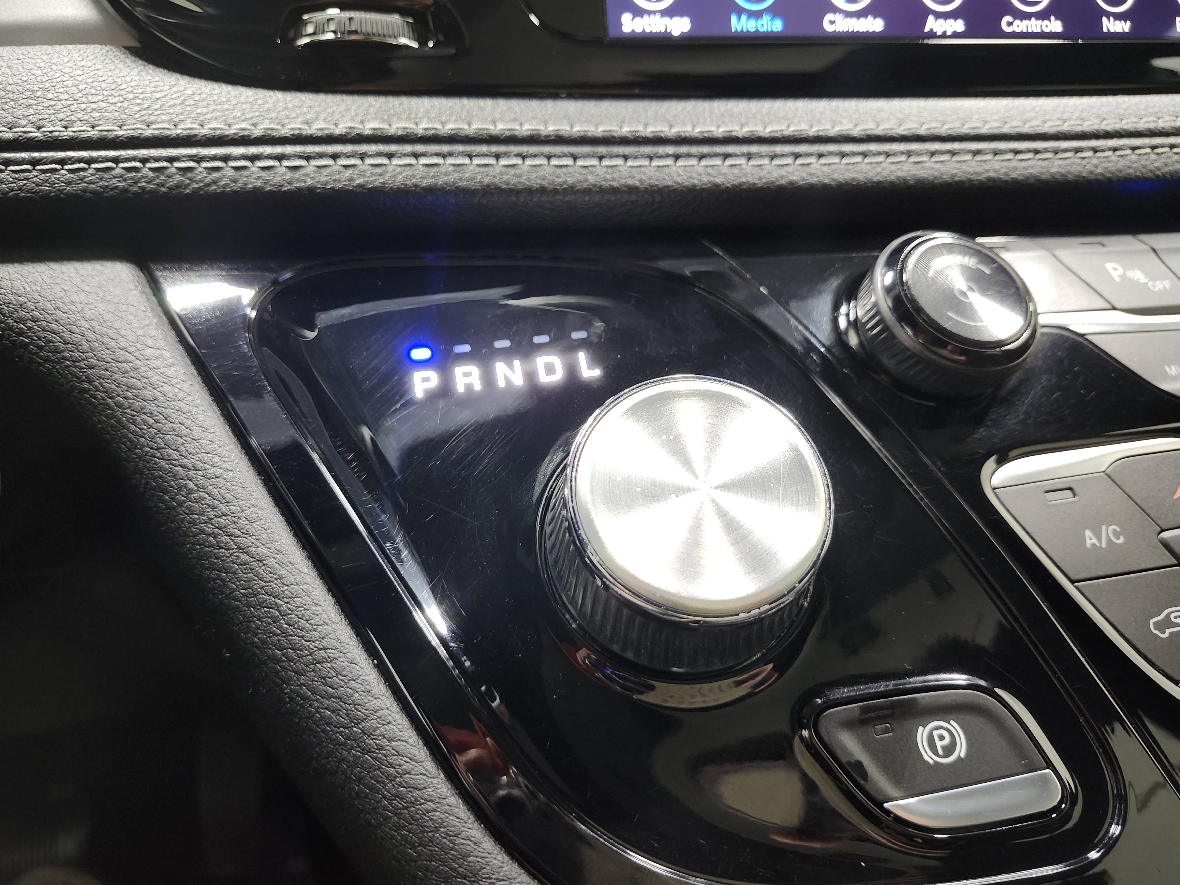 Used 2019 Chrysler Pacifica Limited w/ Advanced Safetytec Group image 32