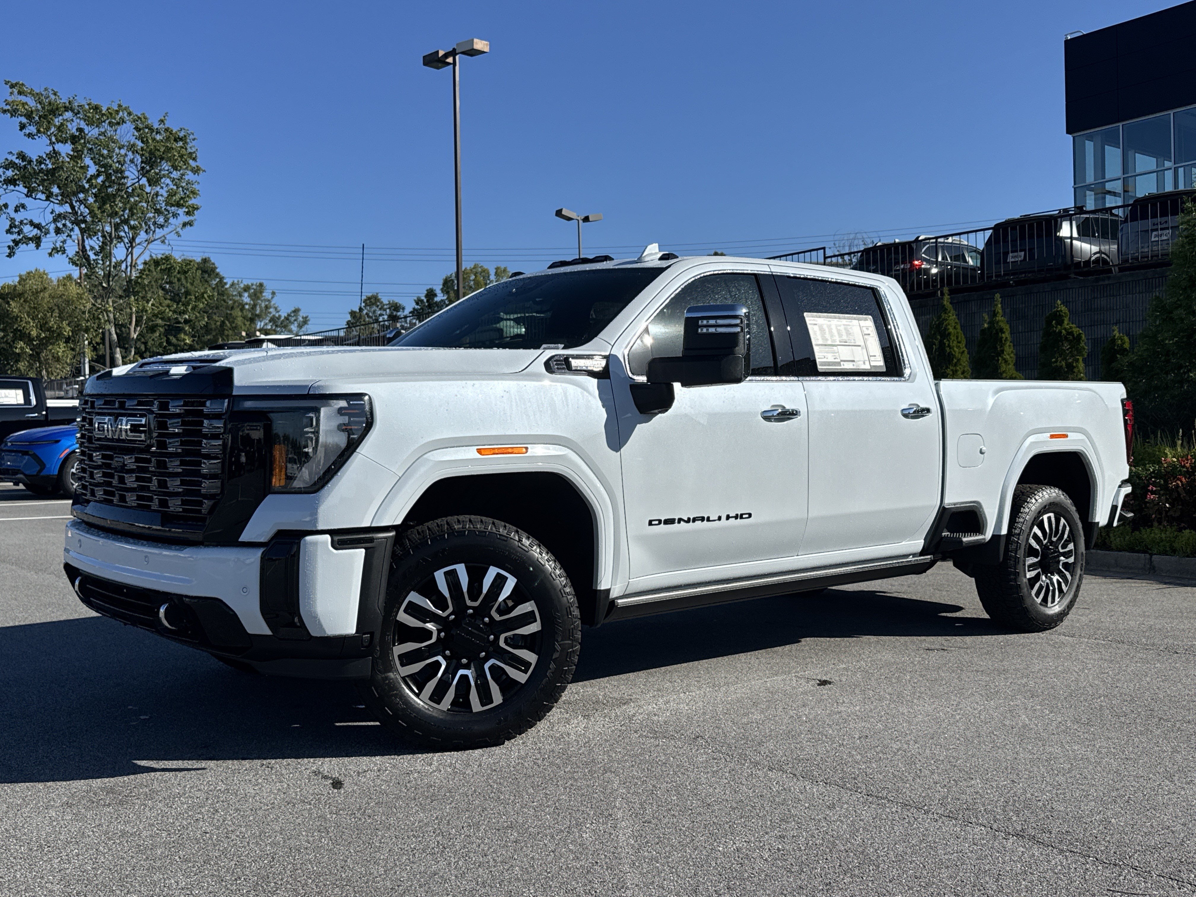 New 2026 GMC Sierra 2500 Denali Ultimate w/ LPO, Black Badging Package AWD/4WD image 5