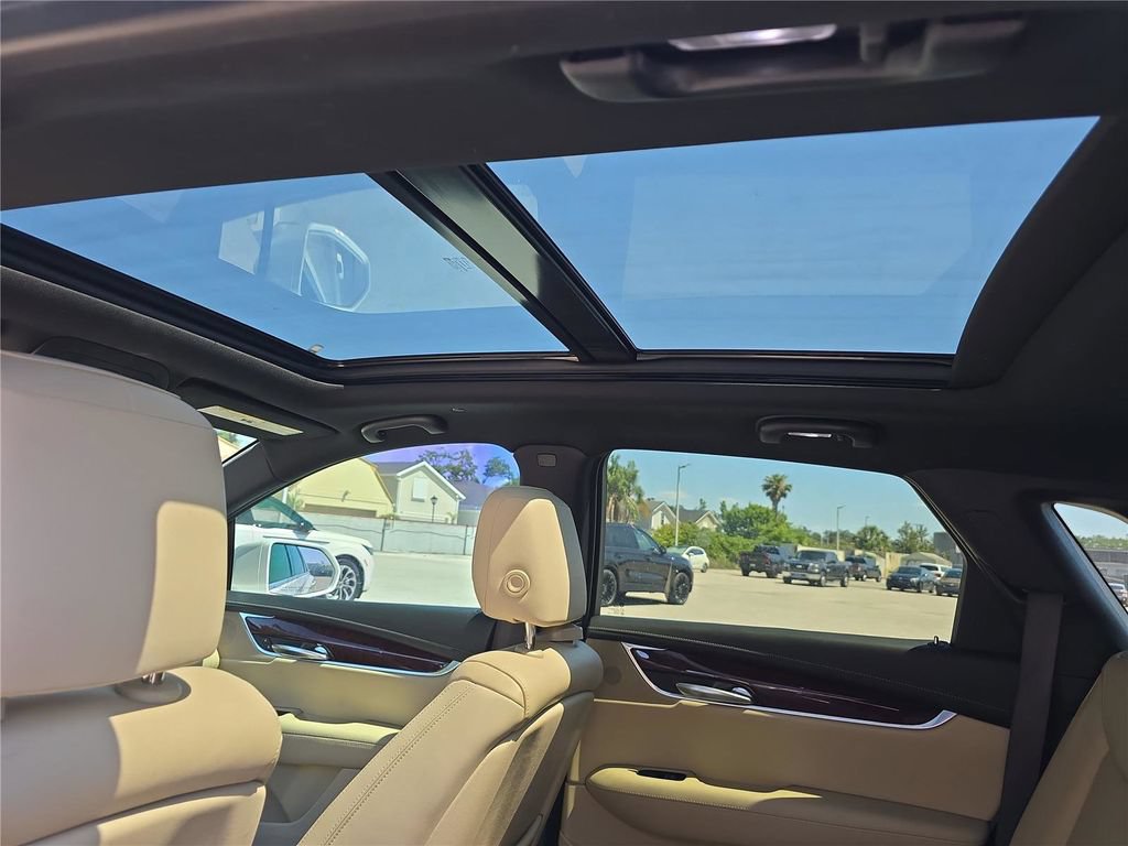 Used 2018 Cadillac XT5 Premium Luxury w/ Driver Assist Package FWD image 26