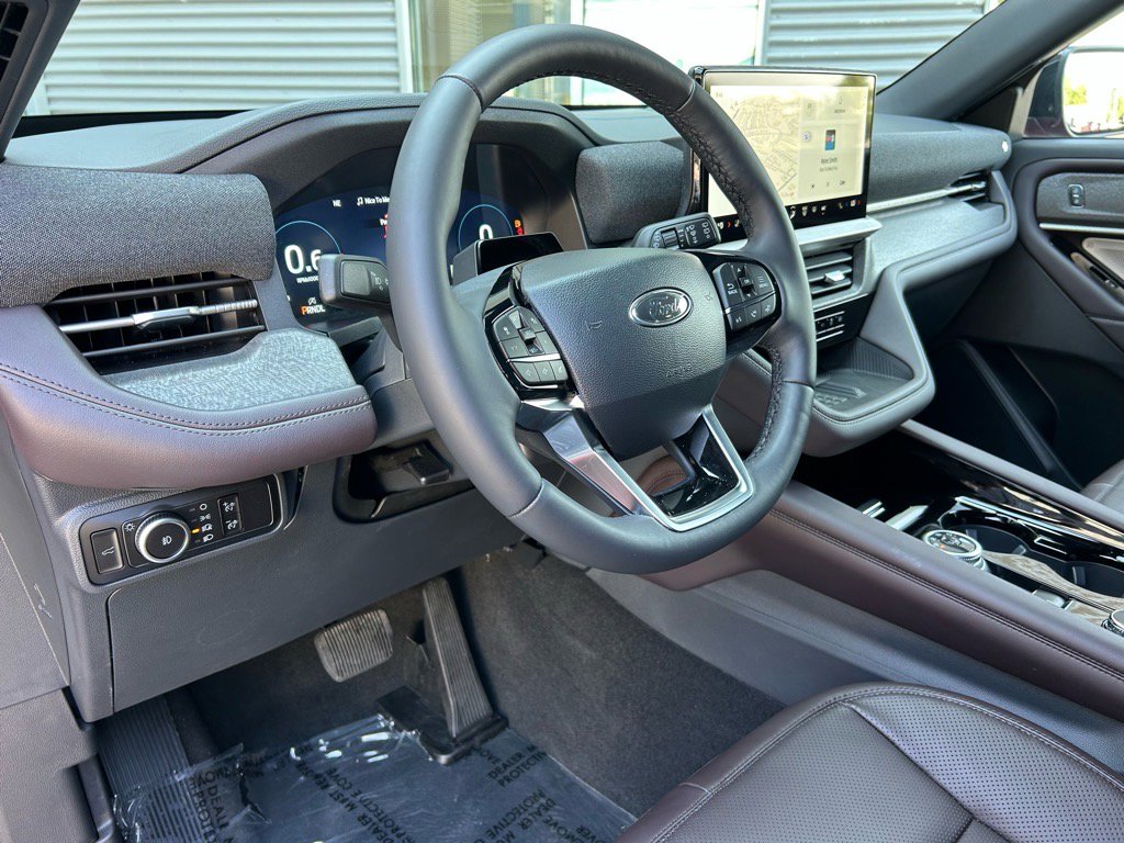 New 2025 Ford Explorer Platinum w/ Ultimate Package image 15